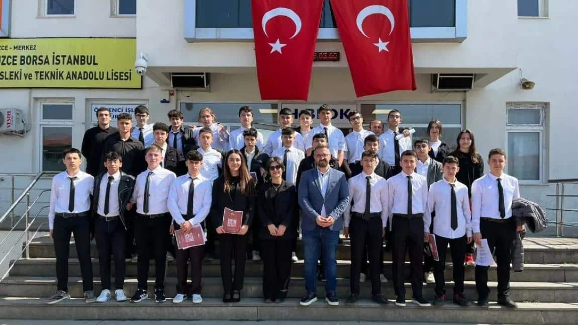 18 Mart Çanakkale Deniz Zaferi ve Şehitleri Anma Günü kapsamında okulumuzda tören programı yapılmıştır.